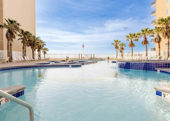 Apartment 2 Bedroom At Crystal Tower With 2 Outdoor Pools, Lazy River, Heated Indoor Pool, Access *