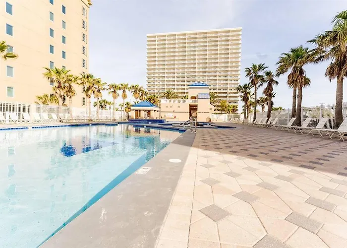 Apartment 2 Bedroom At Crystal Tower With 2 Outdoor Pools, Lazy River, Heated Indoor Pool, Access